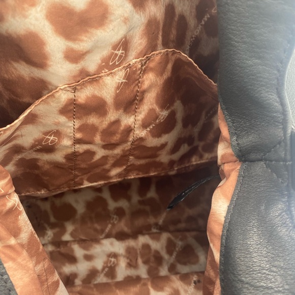 B. Makowsky Black Leather Shoulder Bag - Picture 10 of 11